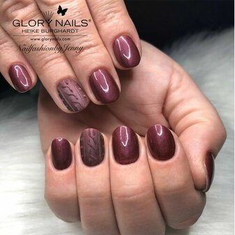 Fashion Color Marsala